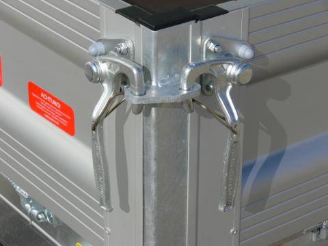Surcharge for angle lever locks (with spring protection) instead of recessed locks for divided side panel