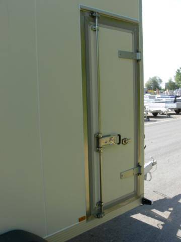 Side door 1600x600 mm with espagnolette lock