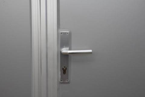 Attached personal lock, galvanised for single-leaf door with 40 mm sandwich